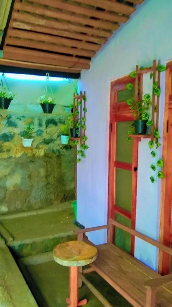 Ella Kumi Hostel Extérieur photo