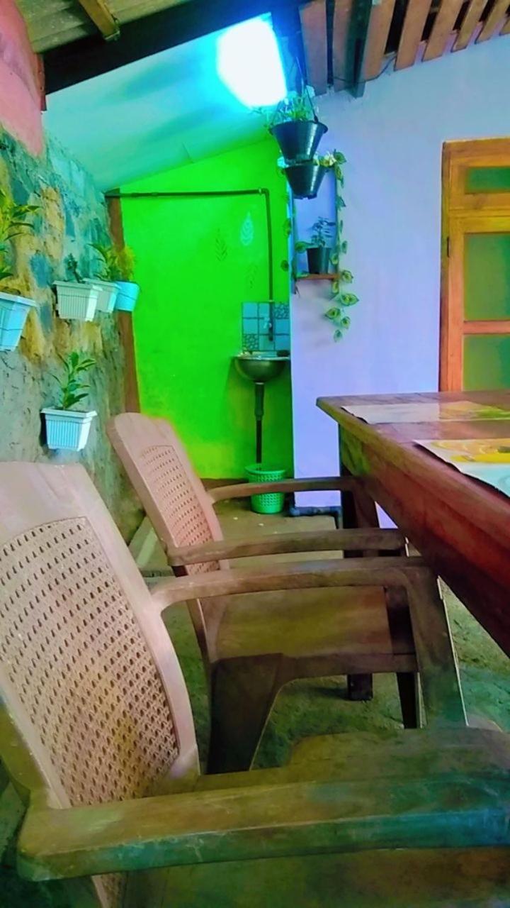 Ella Kumi Hostel Extérieur photo