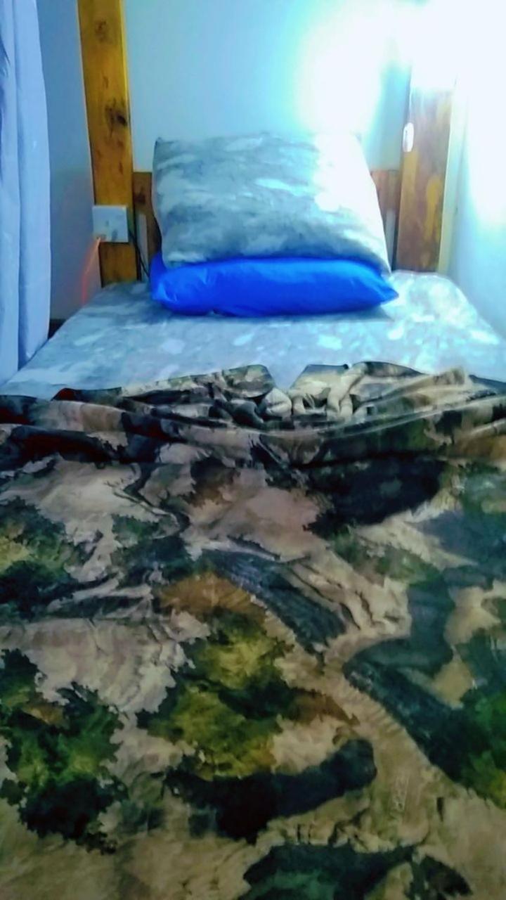 Ella Kumi Hostel Extérieur photo